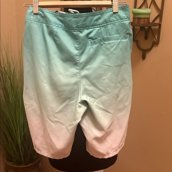 Hollister Men's Aqua and White Gradient Board Shorts - Picture 2 of 4